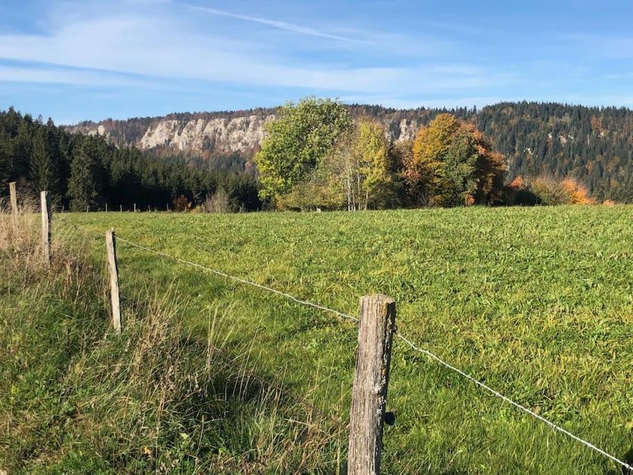 Les Gras Nuit Insolite - La Cabane Du Haut-Doubs מראה חיצוני תמונה